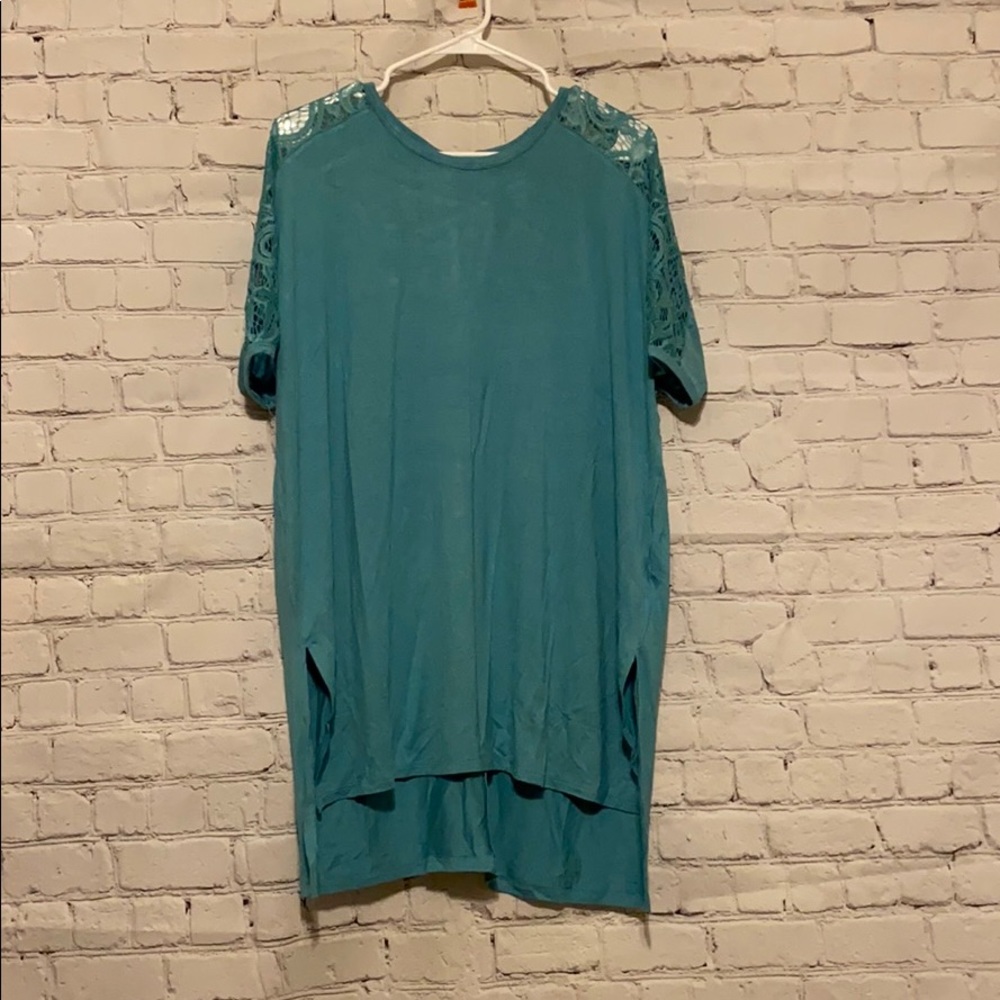 Womens Zenana branded top. Teal in color. Sz L